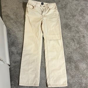 Cream colored lose straight jeans